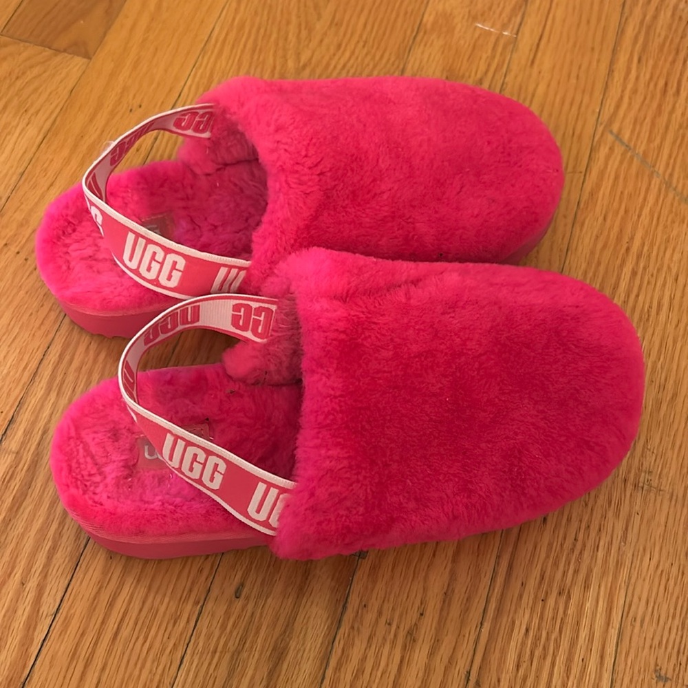 UGG slippers - kids size 4 - hot pink - Funkette Style
